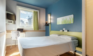 Двухместные апартаменты двуспальная кровать в ibis budget BH Afonso Pena Savassi