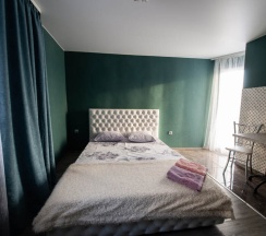 Апартаменты c 1 комнатой с красивым видом из окна в Прометей