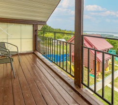 Четырёхместный люкс Superior рядом с пляжем в Ласточкин дом