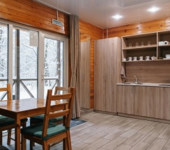 Номер студия с 1 двуспальной кроватью с кухней в Таёжник