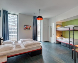 Кровать в общем номере (женский номер) в MEININGER Hotel Amsterdam Amstel