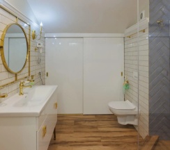 Апартаменты с 2 комнатами с балконом в Tur House