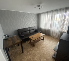 Четырёхместный люкс с 3 комнатами с балконом и с красивым видом из окна в Галкино