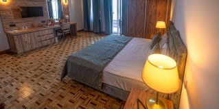 Кирения: Отель Dome Hotel
