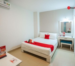 Двухместный номер Standard двуспальная кровать в RedDoorz Near Tan Dinh Market 3