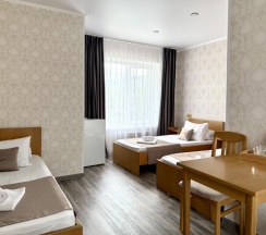 Трёхместная комната в Корнилофф от Травел Хотелс Антураж