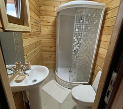 Двухместный номер Standard с балконом двуспальная кровать в Изба