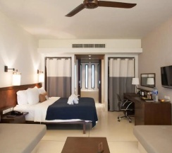 Номер Premier с видом на море в Southsea Khaolak Beach Resort