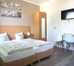 Трёхместные апартаменты в Apartment Hotel Wittenau