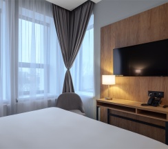 Улучшенный номер с видом на реку в Cosmos Omsk Hotel