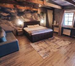 Комфорт + с балконом в City creek