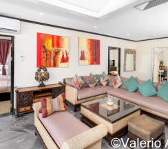 Трёхместный номер Standard с балконом и с красивым видом из окна в Апартаменты OMNIA  Phuket - Waterfront Karon