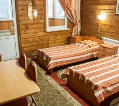 4-местный номер стандарт полулюкс в Медведь