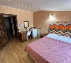 Номер стандарт с 1 двуспальной кроватью в Домино