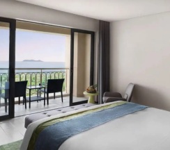 Двухместный номер High Floor Premium с видом на океан (двуспальная кровать) в Holiday Inn Resort Sanya Bay by IHG
