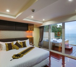 Люкс Spa Bath с 2 комнатами с балконом и с видом на море в Отель Royal Beach Boutique Resort & Spa