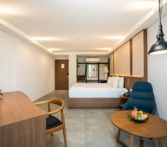 Двухместный номер Deluxe с балконом двуспальная кровать в Dewa Phuket Resort & Villas