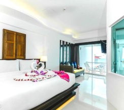 Двухместный номер Deluxe с видом на море двуспальная кровать в The samui beach resort