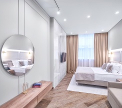 Апартаменты Полулюкс в Mirror Light