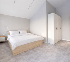 Большой Дом в Чилл Хилл