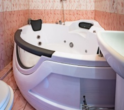 Трехместный номер с джакузи в Кипр