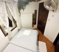 Одноместный номер Economy (односпальная кровать) в Home16 Hostel 16
