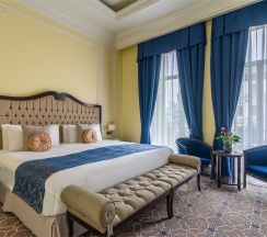 Полулюкс с видом  на Исаакиевскую площадь в Lotte hotel St.Petersburg