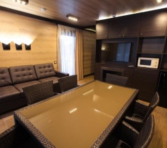 8-местный 5-комнатный коттедж премиум в Резиденция 888