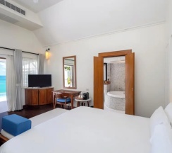 Двухместная вилла Deluxe Private Pool  двуспальная кровать в Centara Villas Phuket