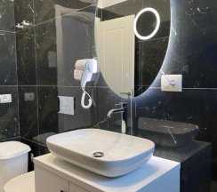 Люкс Deluxe в Hotel Erioni