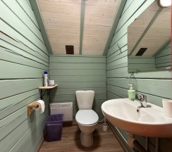 Коттедж Малый Дом в Времена Года