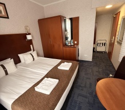 Номер комфорт с 1 двуспальной кроватью в Рублев