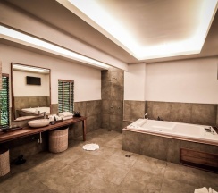 Двухместная вилла Deluxe двуспальная кровать в The Nine Thipthara Klongson Resort