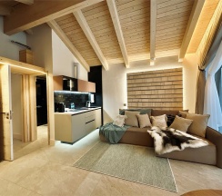 Лодж 4 с бесплатной сауной + Безлимитное посещение ЕлятыПарка в ЕлятыЛодж