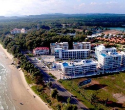 Коттедж с 3 комнатами в Sea Breeze House