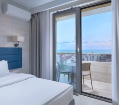 Двухместный номер Улучшенный c 1 комнатой с балконом (двуспальная кровать) в Alean Club Majestic