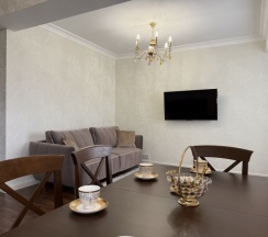 Красивая 2-комнатная квартира с балконом рядом с большим парком в Как Дома 05