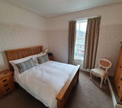 Двухместный номер Standard с видом на горы двуспальная кровать в Strathmore Guesthouse - Adults Only