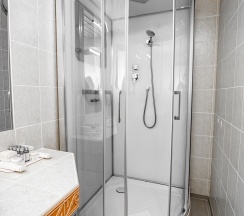 Номер люкс с 1 двуспальной кроватью в Azimut Отель Ставрополь