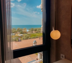 Двухкомнатные Апартаменты Люкс с видом на море в Colden beach