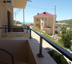 Номер улучшенный с 1 двуспальной кроватью в Райc