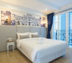 Двухместный номер Standard с балконом двуспальная кровать в White Ivory Bed & Breakfast