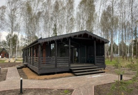 Коттедж Дом Барнхаус у озера с панорамным остеклением в Владимирской области