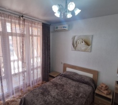 2-х местный "Люкс" с балконом 3 этаж в Лакшми