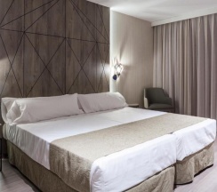 Двухместный номер Superior 2 отдельные кровати в Hotel Bristol