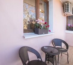 Люкс 3-х комнатный с кухней и балконом 4-х местный в Жемчуг