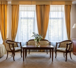 Полулюкс в Голден отель