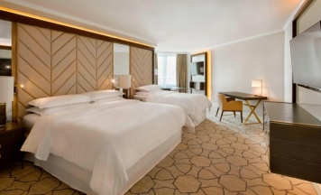 Трёхместный семейный клубный номер в Sheraton Grand Warsaw