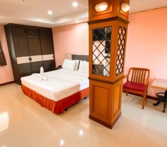 Трёхместный люкс в AA Pattaya Ville