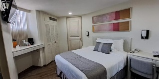 Мехико: Отель Hotel Century Reforma